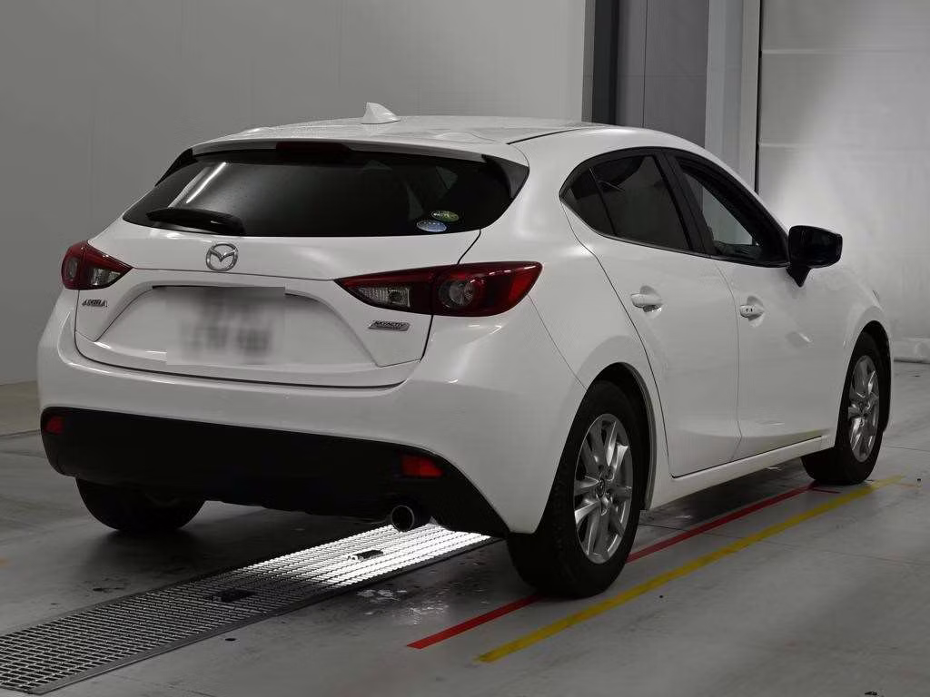 MAZDA AXELA