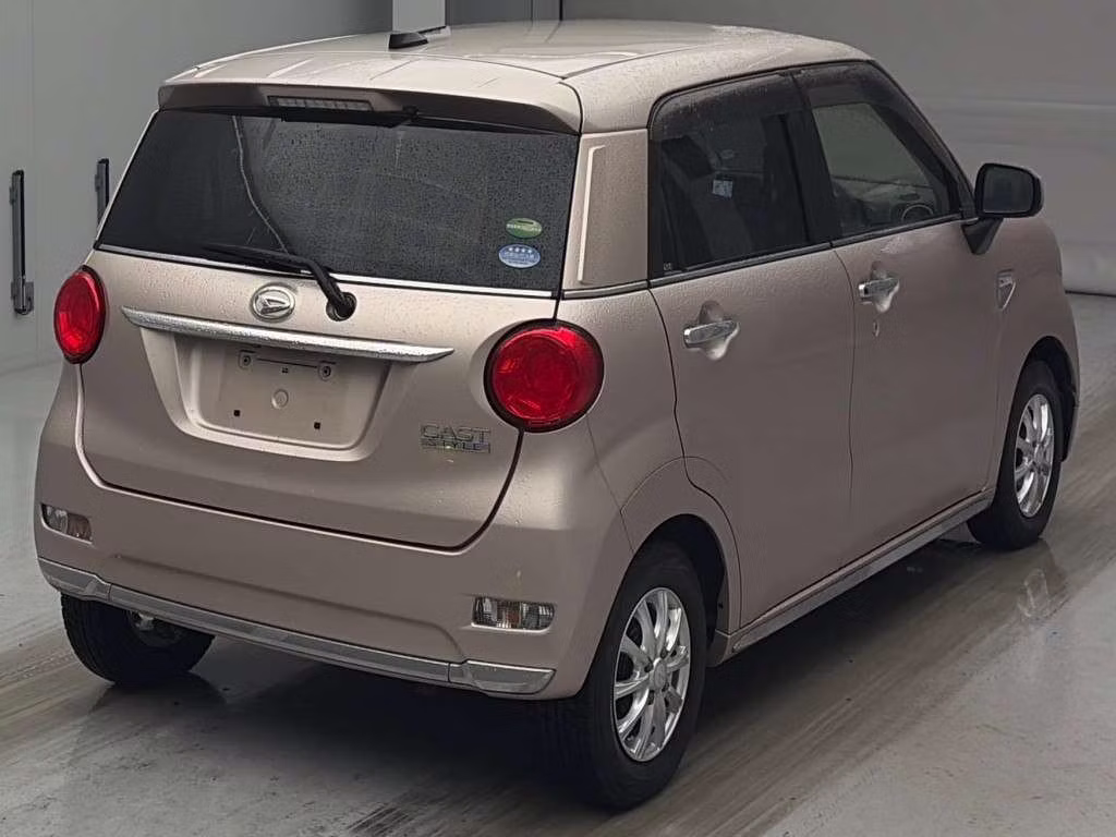DAIHATSU CAST