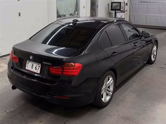 BMW 3-SERIES