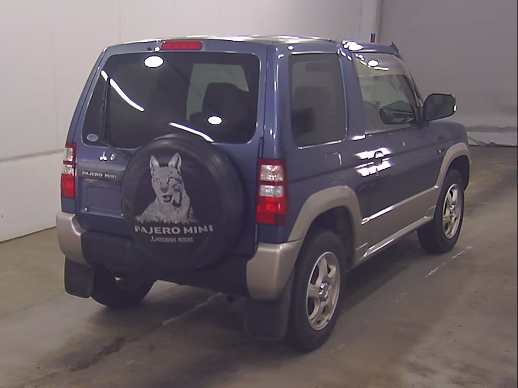 MITSUBISHI PAJERO MINI