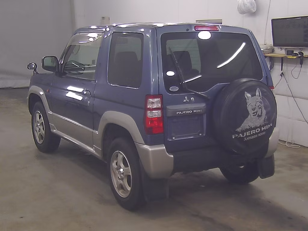 MITSUBISHI PAJERO MINI