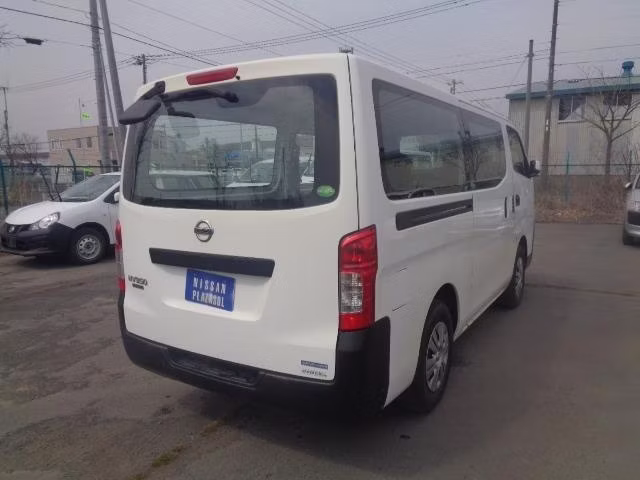 NISSAN NV350 CARAVAN
