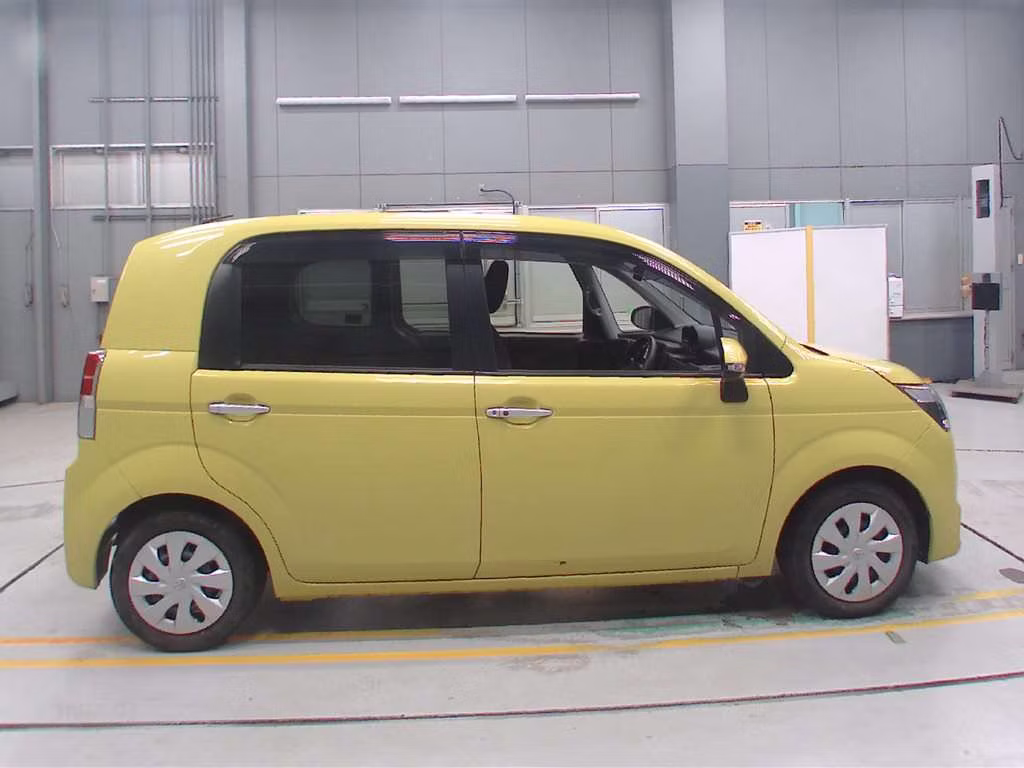 TOYOTA SPADE
