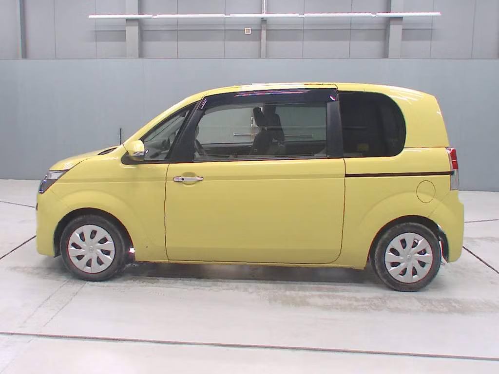 TOYOTA SPADE