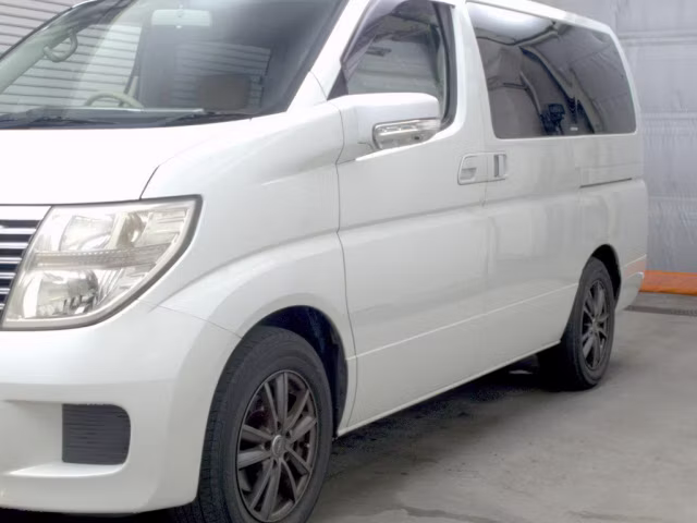 NISSAN ELGRAND