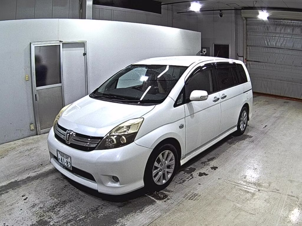 TOYOTA ISIS