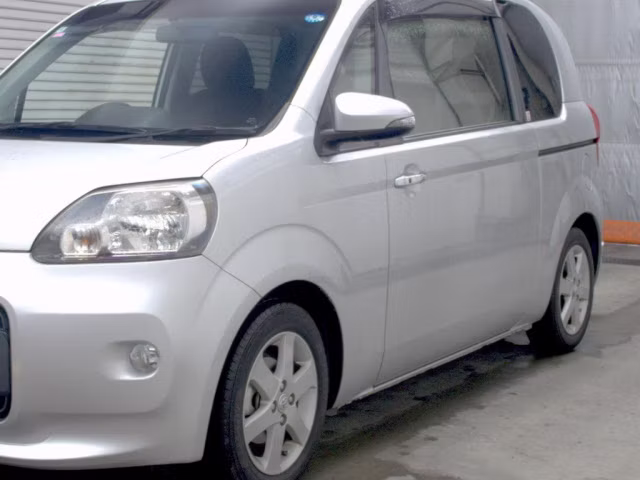 TOYOTA PORTE
