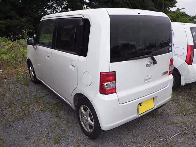 DAIHATSU MOVE CONTE