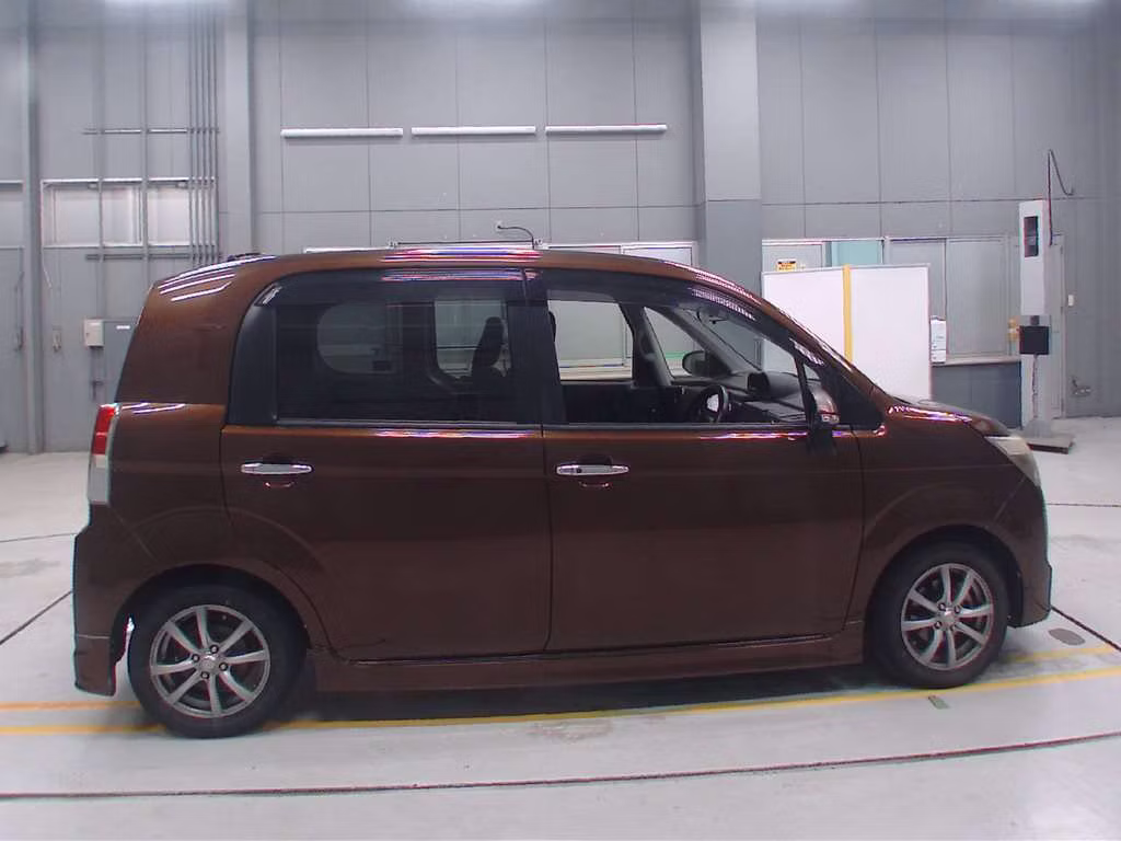 TOYOTA SPADE