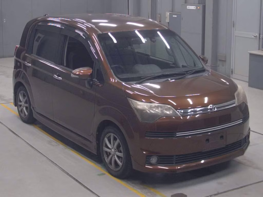 TOYOTA SPADE
