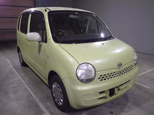 DAIHATSU MOVE LATTE