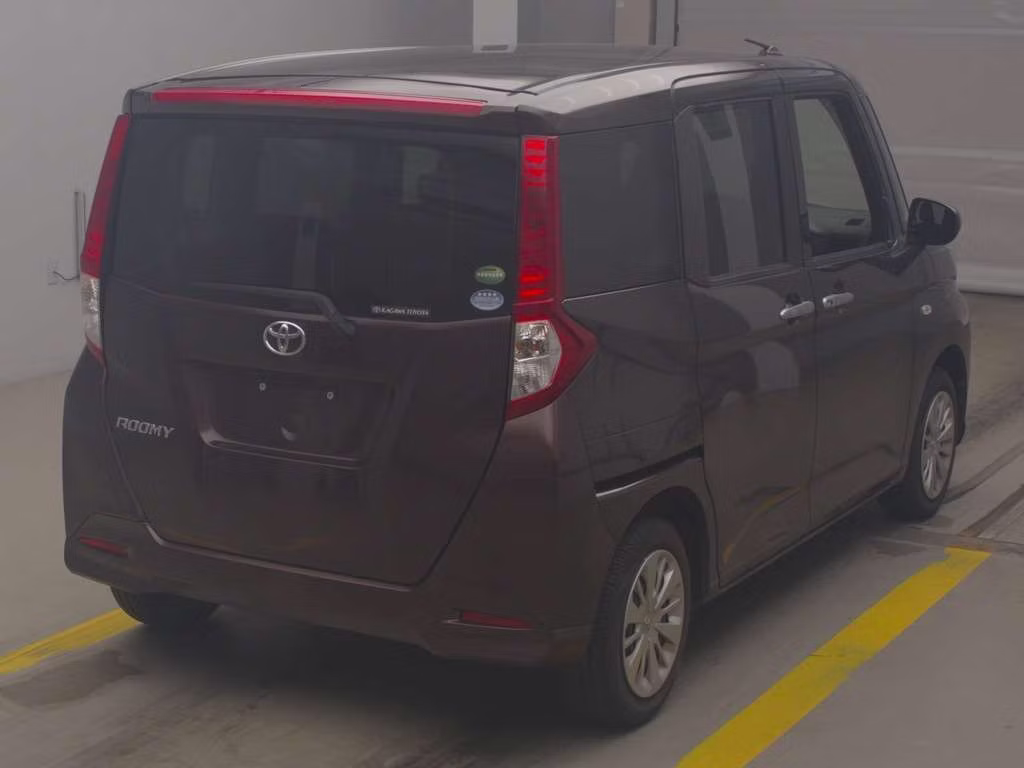 TOYOTA ROOMY