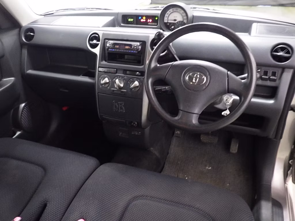 TOYOTA BB