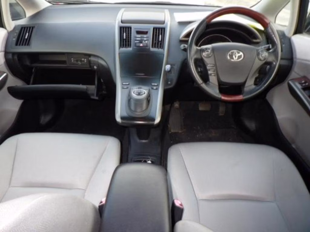 TOYOTA SAI