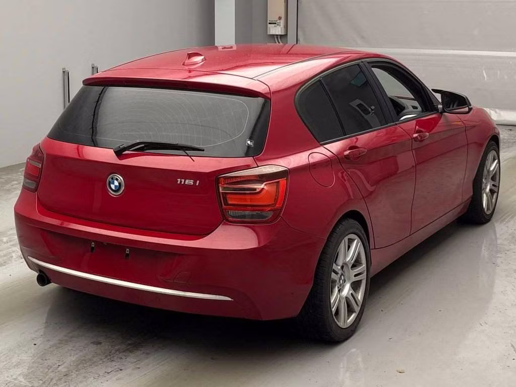 BMW 1-SERIES