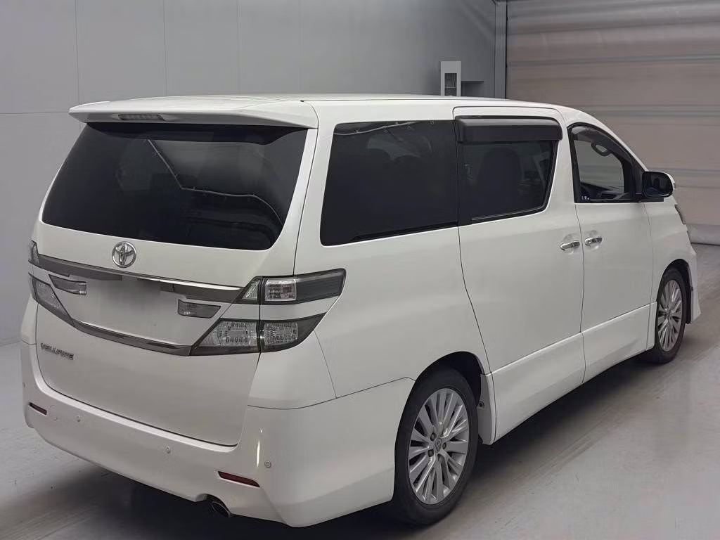 TOYOTA VELLFIRE