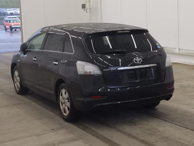 TOYOTA MARK X ZIO