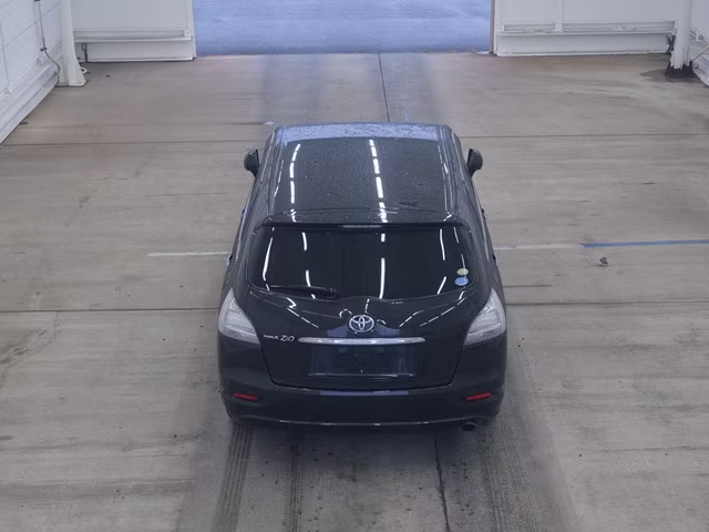 TOYOTA MARK X ZIO