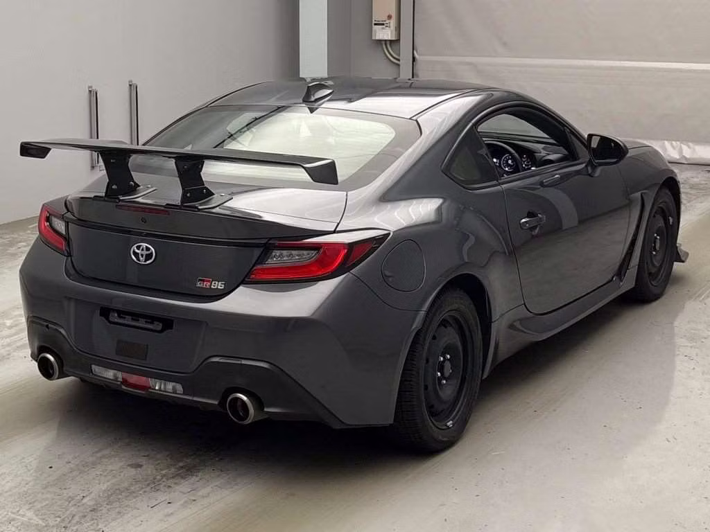 TOYOTA GR 86
