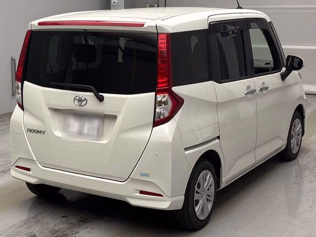 TOYOTA ROOMY