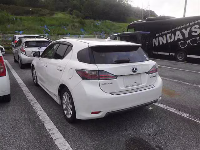 LEXUS CT200H