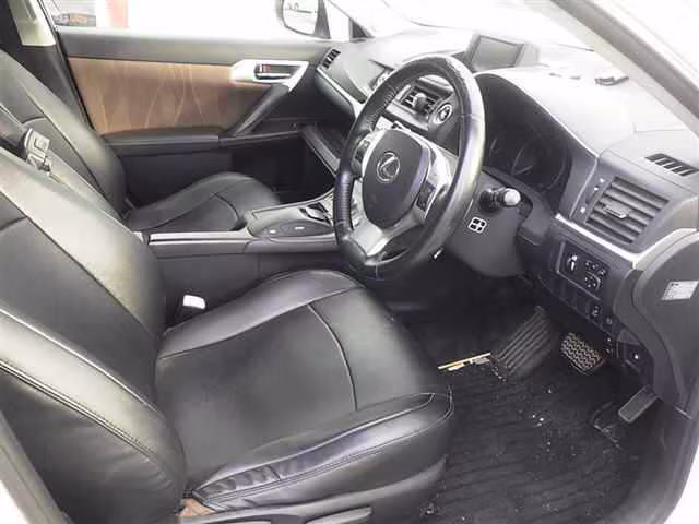 LEXUS CT200H