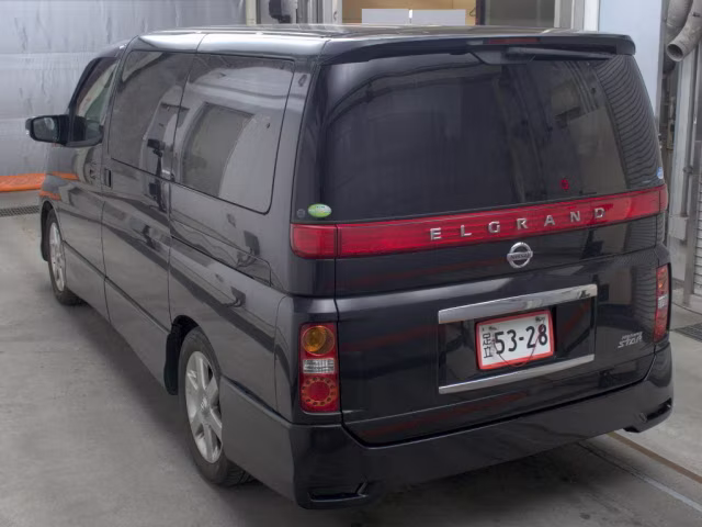NISSAN ELGRAND