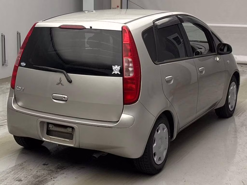 MITSUBISHI COLT
