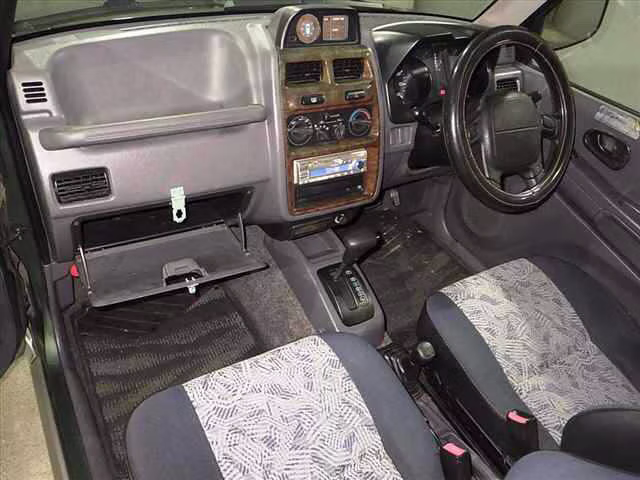 MITSUBISHI PAJERO MINI