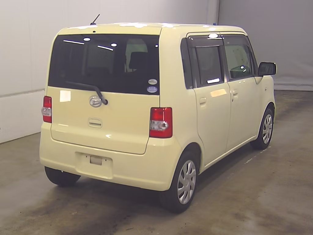 DAIHATSU MOVE CONTE
