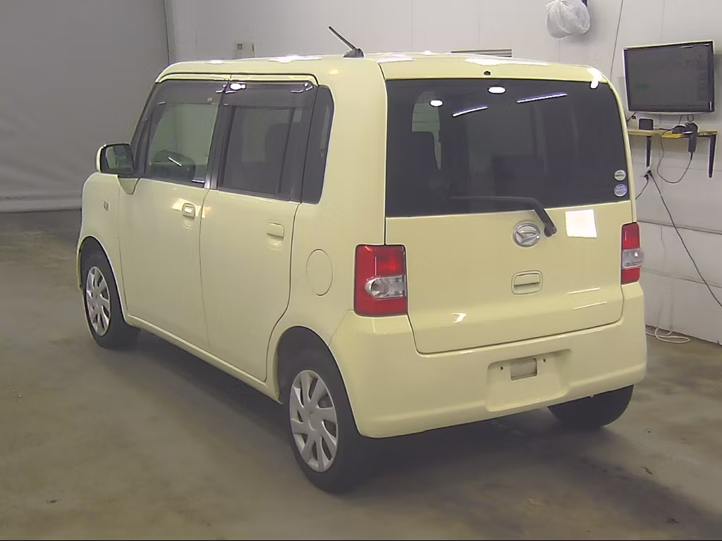 DAIHATSU MOVE CONTE