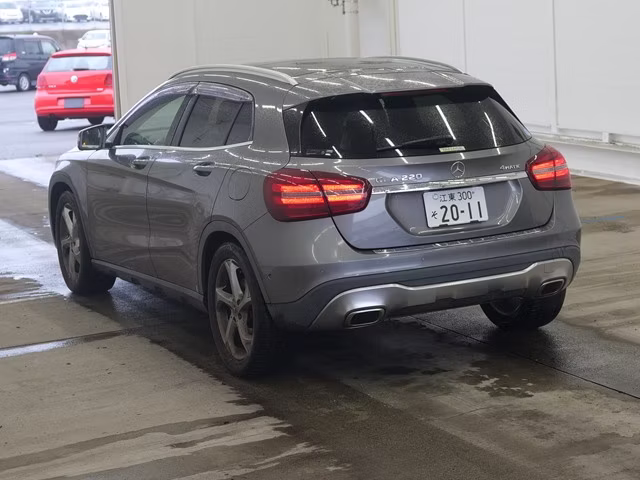 MERCEDES-BENZ GLA-CLASS