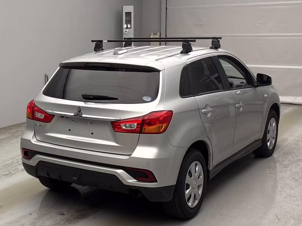 MITSUBISHI RVR
