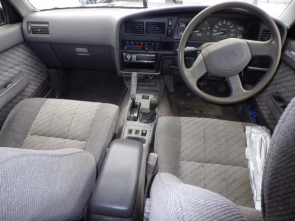 TOYOTA HILUX SURF