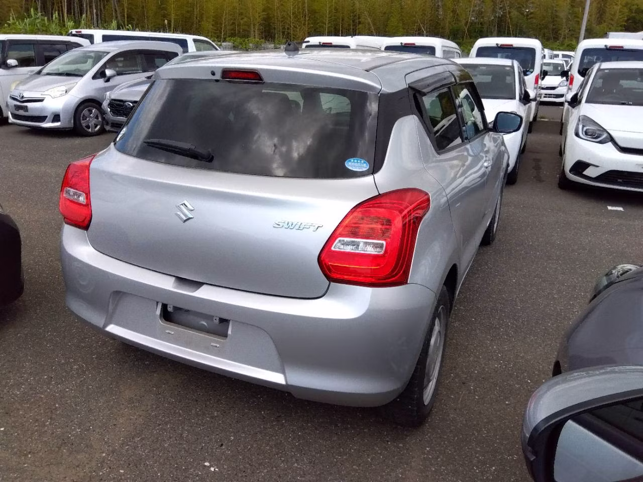 SUZUKI SWIFT