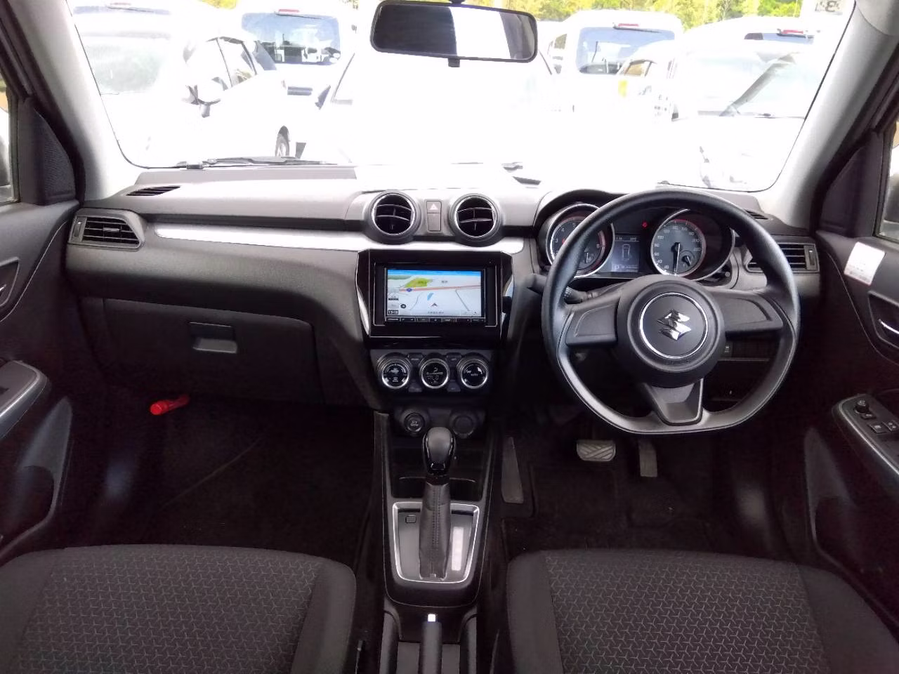 SUZUKI SWIFT