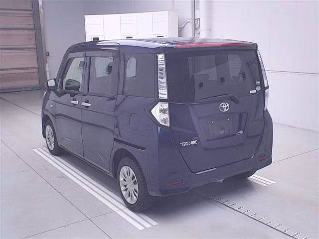 TOYOTA TANK