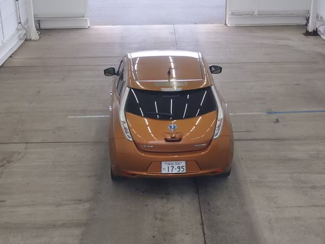 NISSAN LEAF