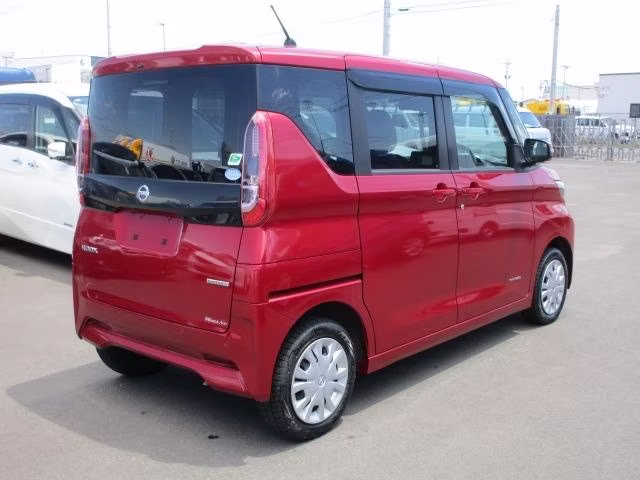 NISSAN ROOX