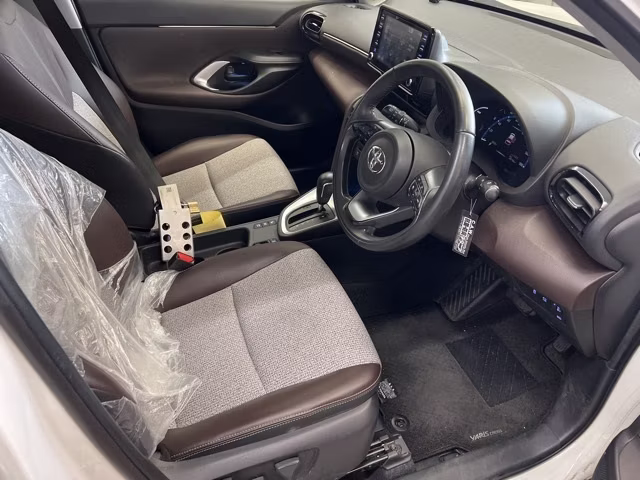 TOYOTA YARIS CROSS