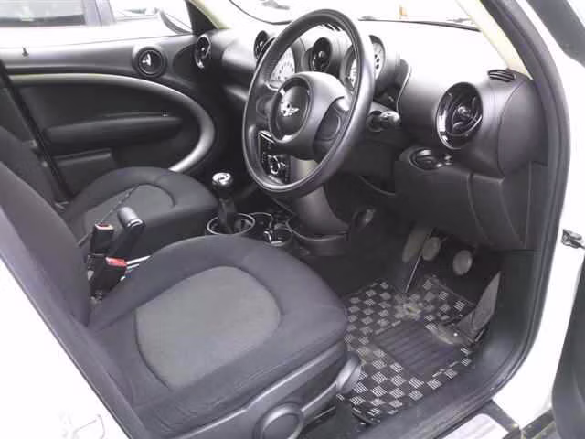 MINI CROSSOVER