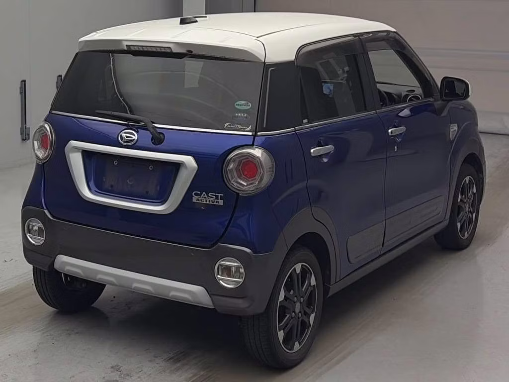 DAIHATSU CAST
