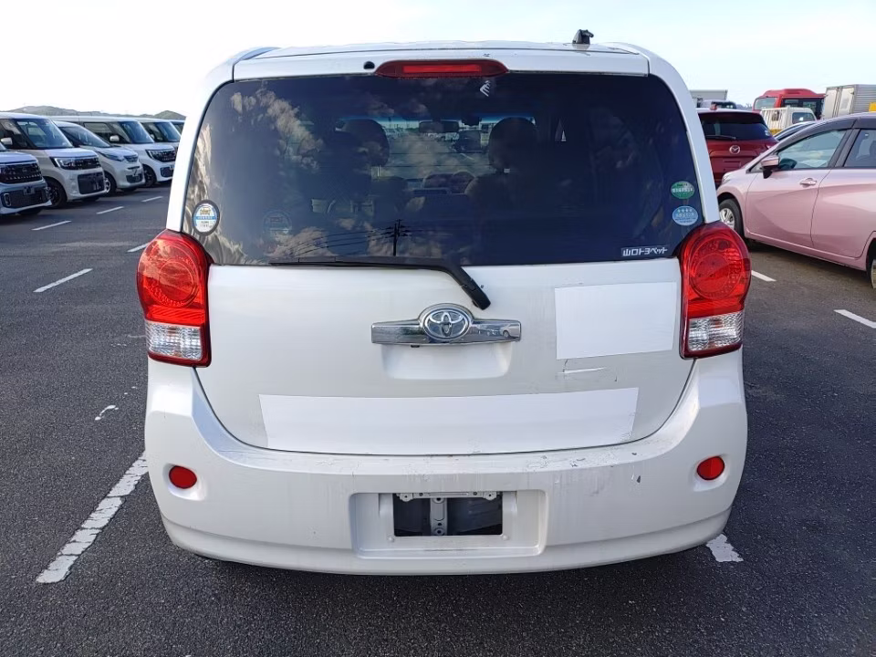 TOYOTA PORTE