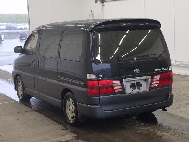 TOYOTA GRAND HIACE