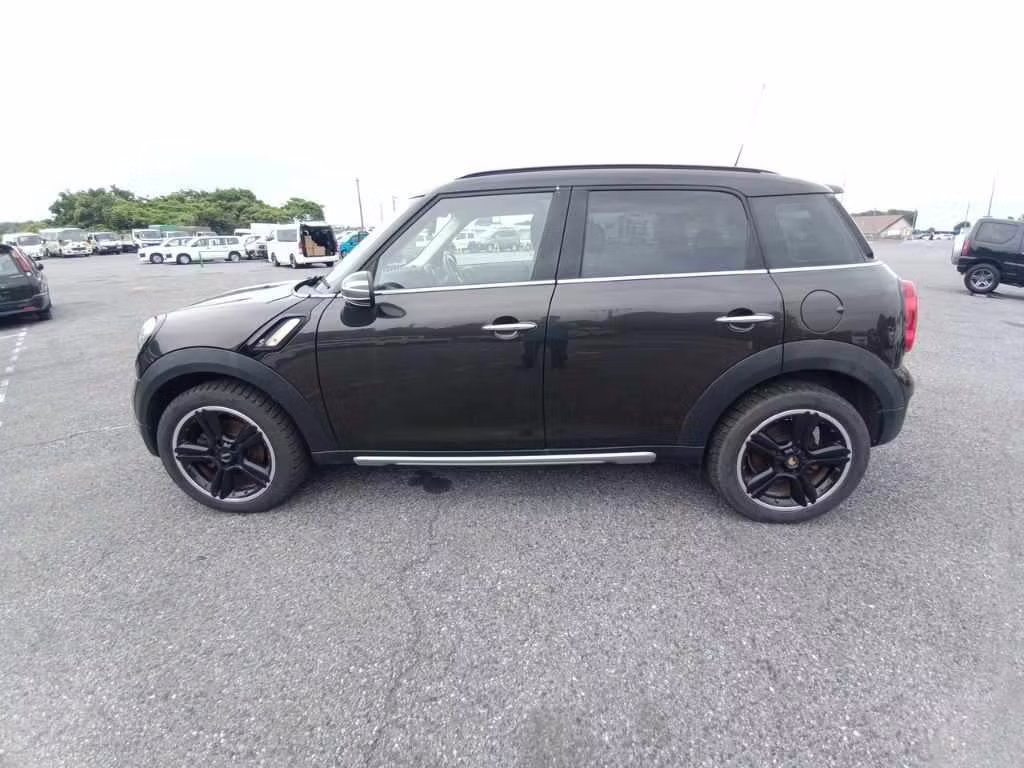 MINI CROSSOVER