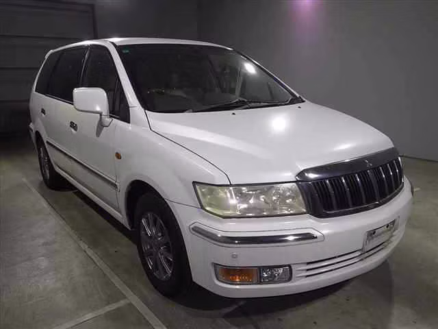 MITSUBISHI CHARIOT GRANDIS