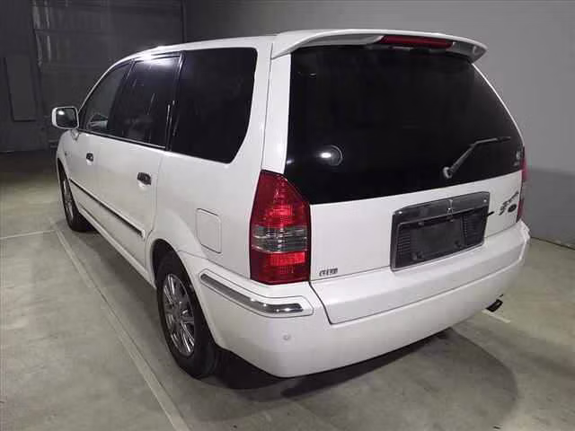 MITSUBISHI CHARIOT GRANDIS