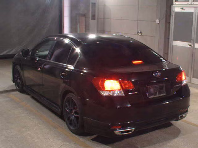 SUBARU LEGACY B4