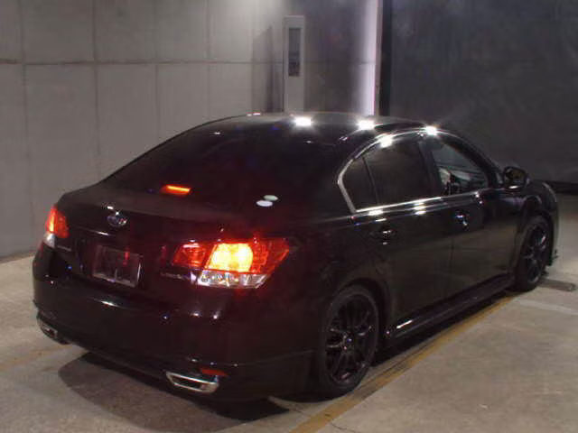 SUBARU LEGACY B4
