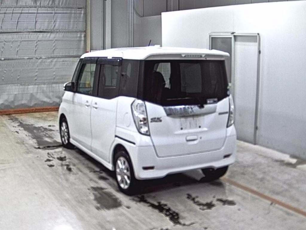 MITSUBISHI EK SPACE